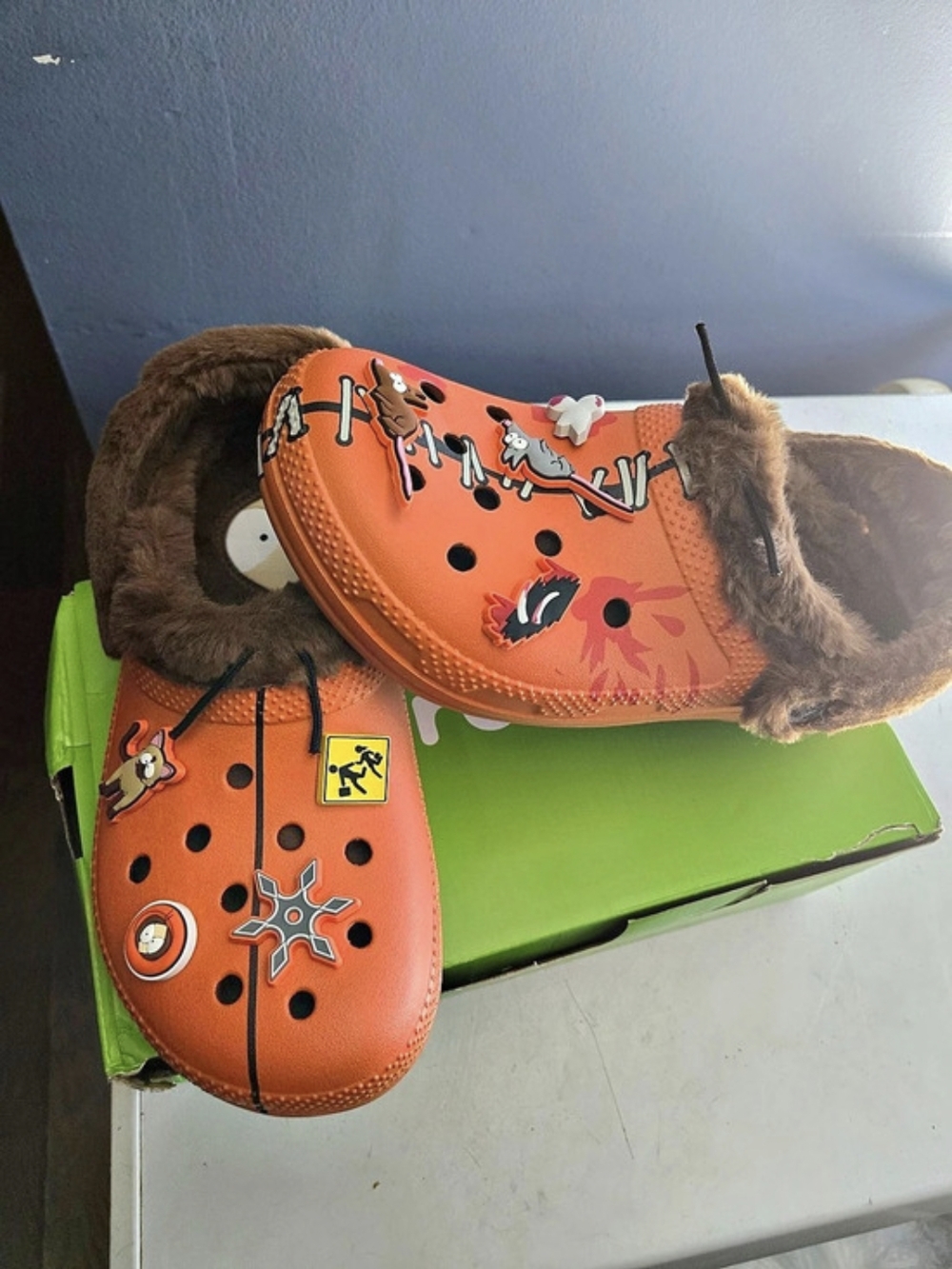 Crocs South Park x Crocs Classic Lined Clog 'Kenny' Orange unisex size w10 m8 - Picture 2 of 5